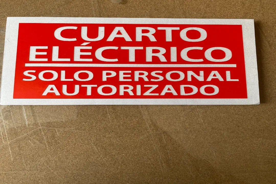 Señalética reflectiva en Guayaquil