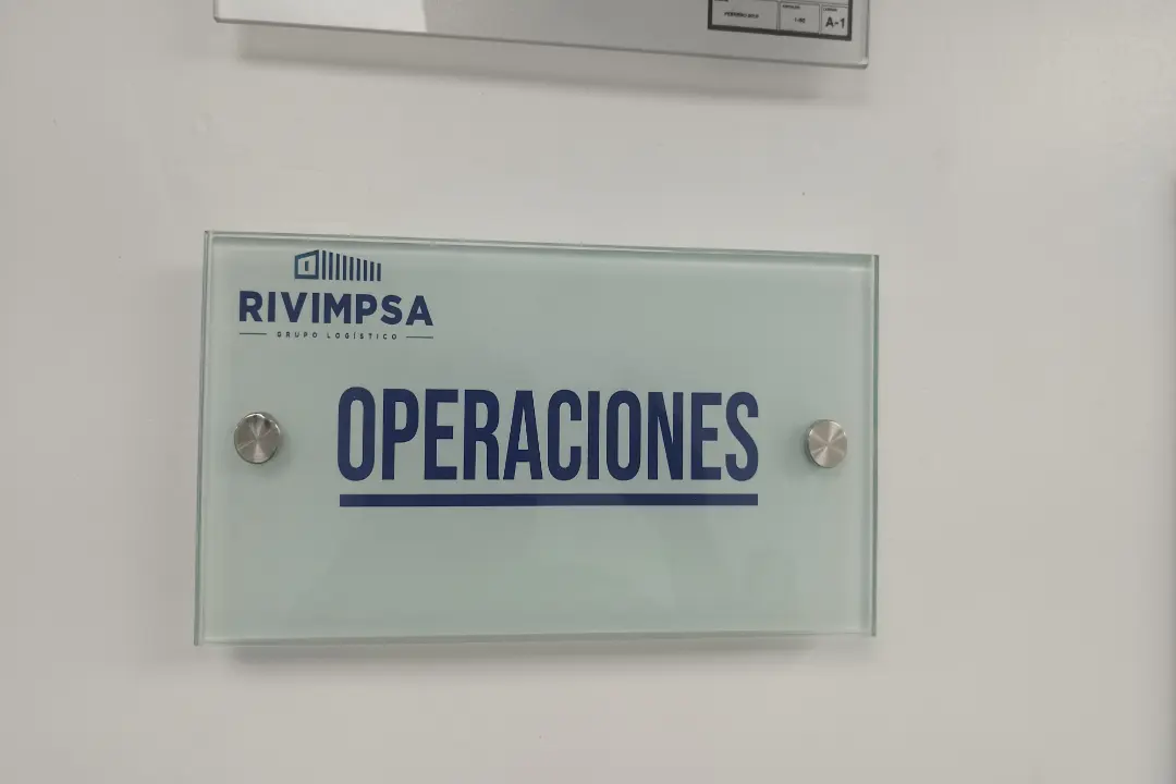 Señaletica de vidrio3