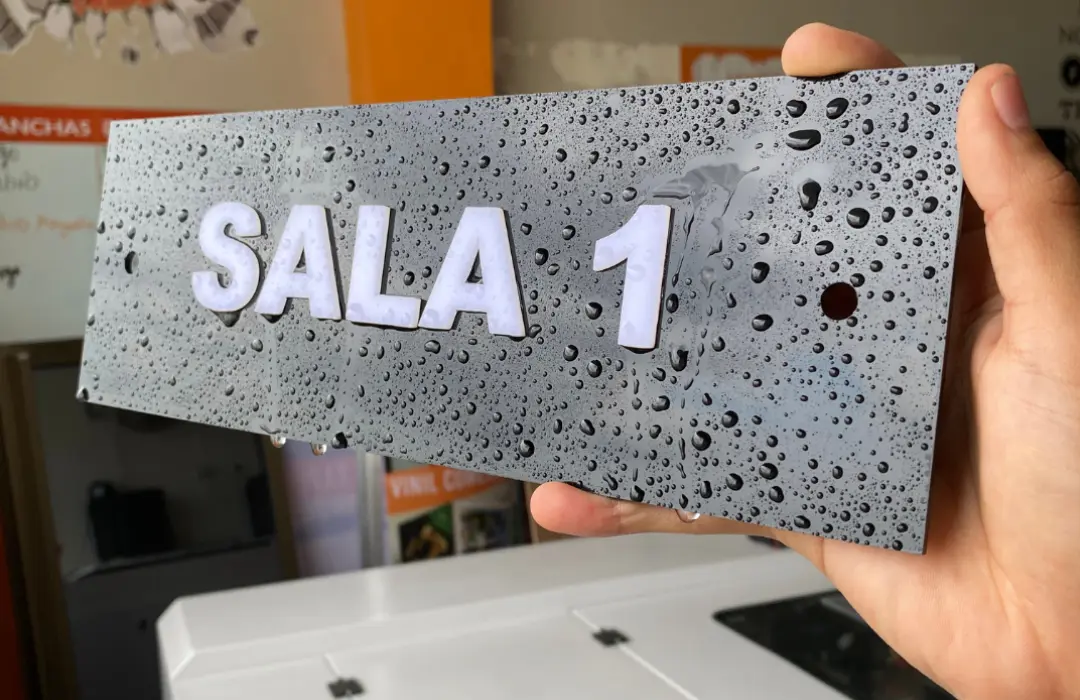 Señalética de seguridad en acrílico