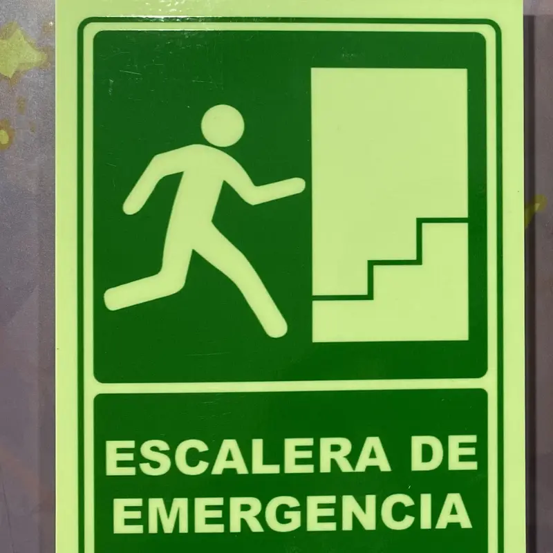 Señalética Fotoluminiscente Salida de Emergencia